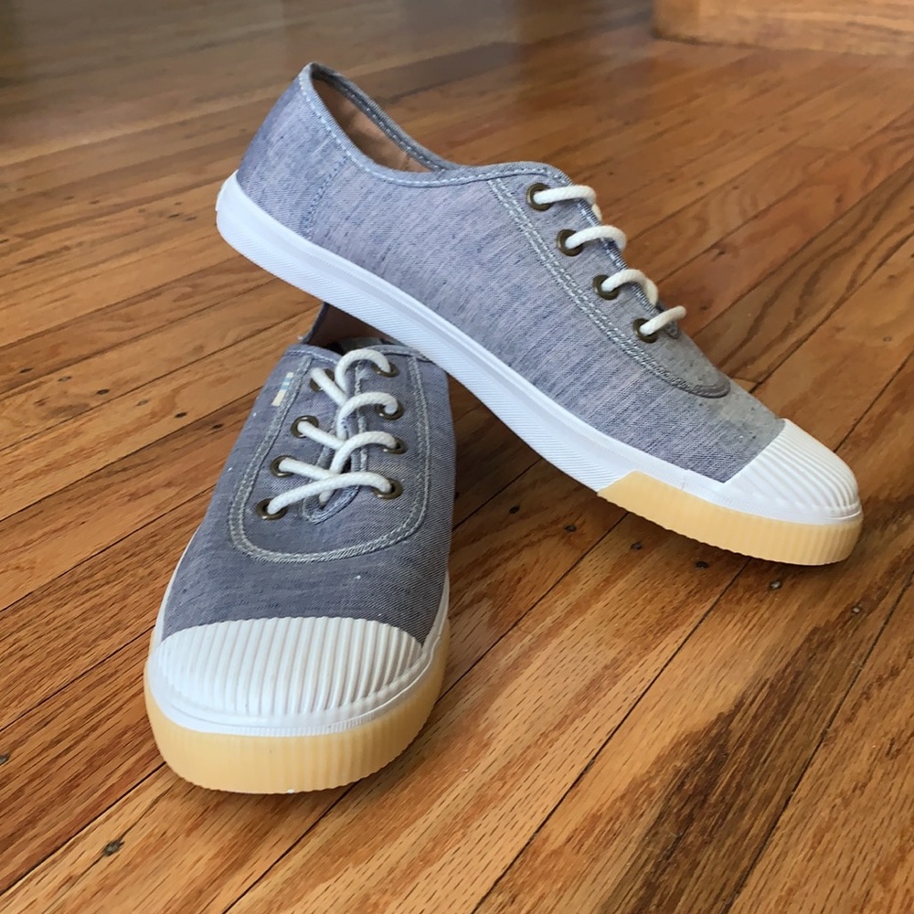 NEW Tom’s sneakers, women’s size 9 nwot